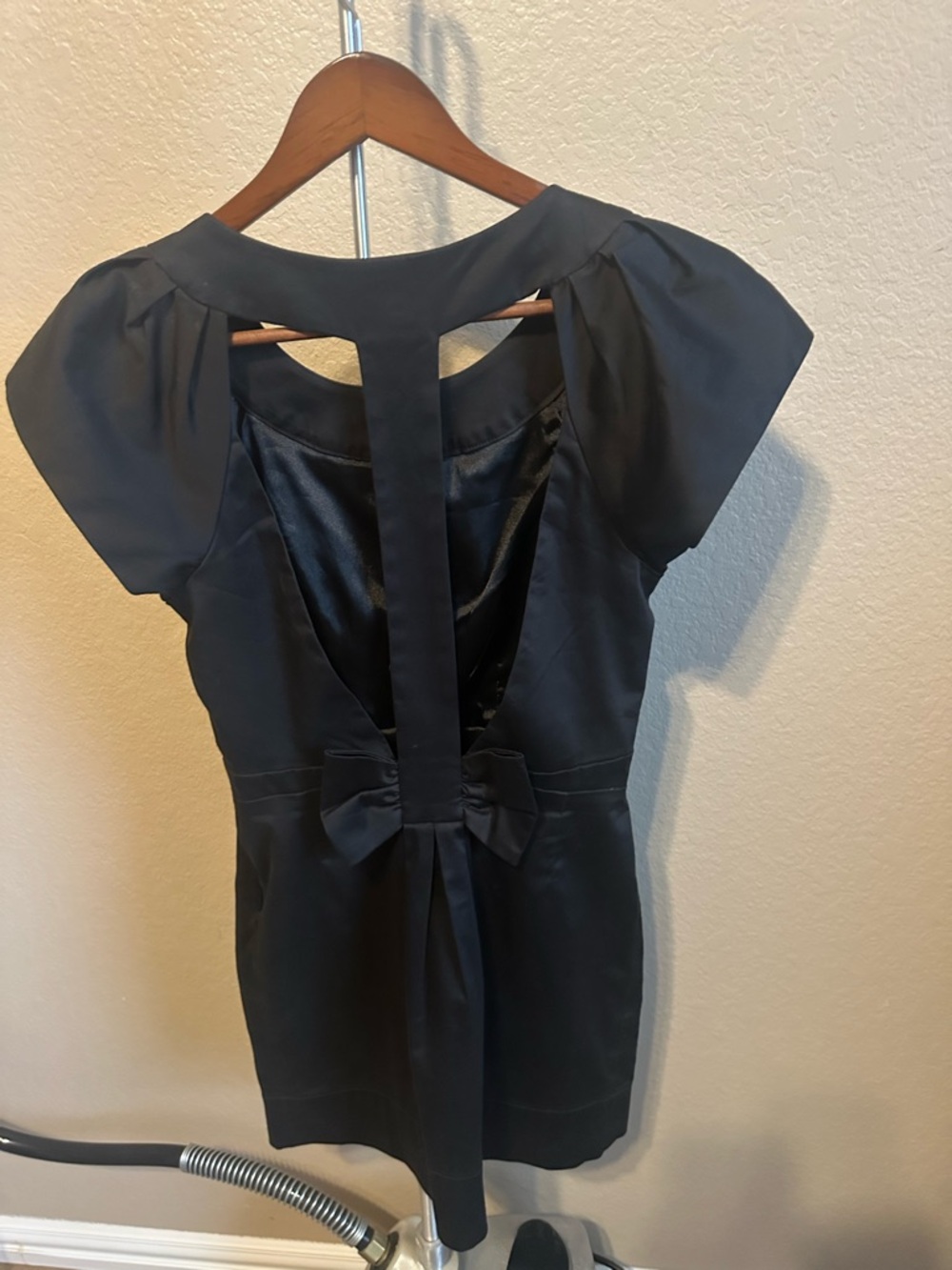 Black Bow-Back Women’s Dress